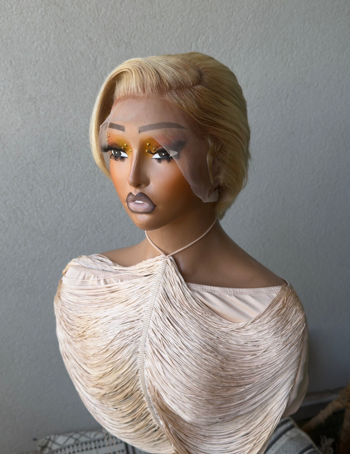 Wig Tiwa Blond